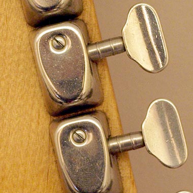 1966 Hagstrom HIII tuning key detail